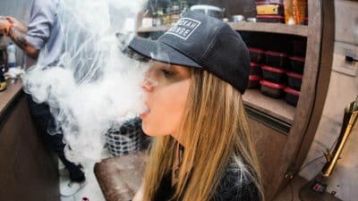 Choix d’une cigarette électronique : les informations à avoir à tout prix