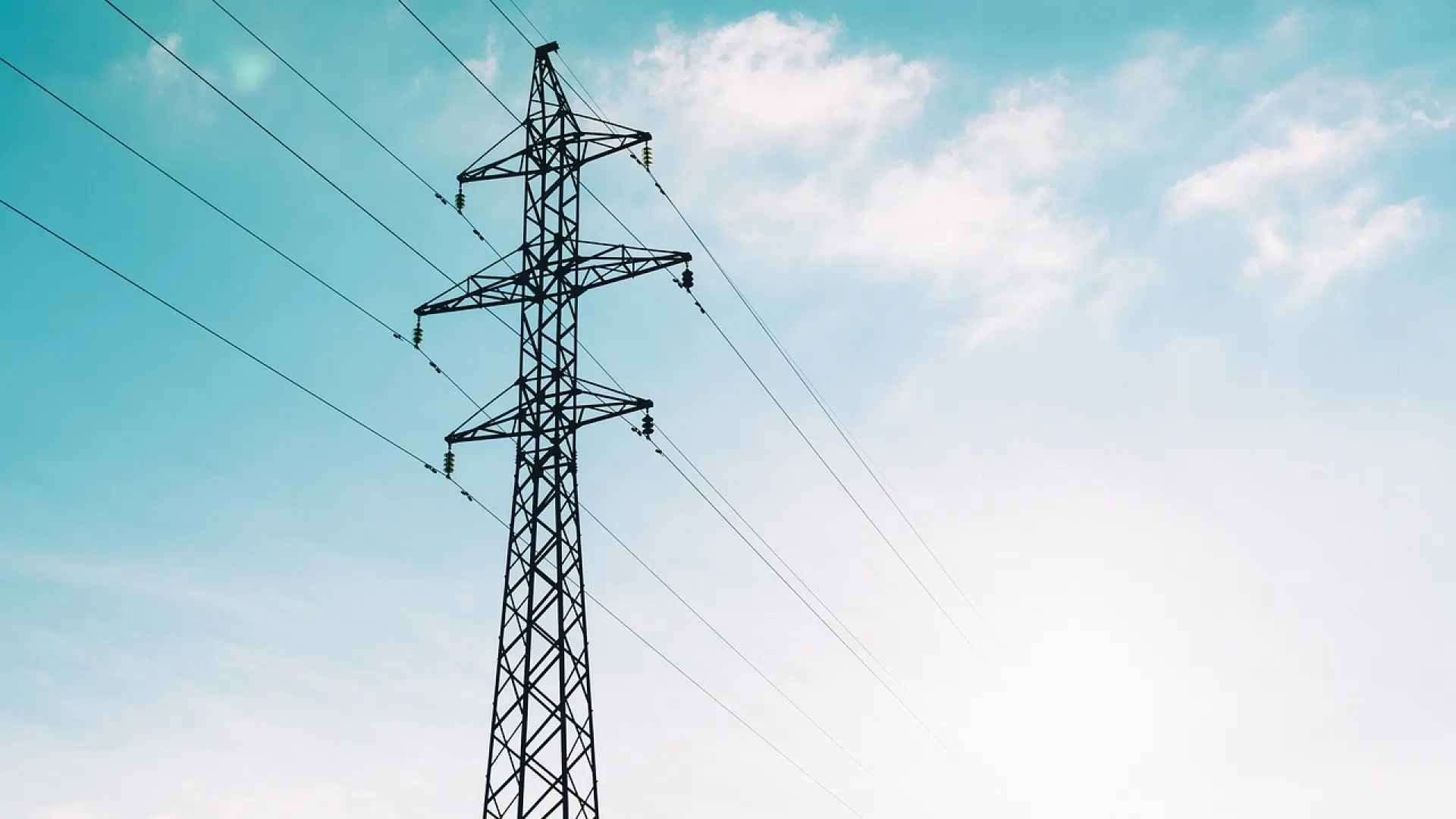 Pourquoi avoir recours à un courtier en électricité ?
